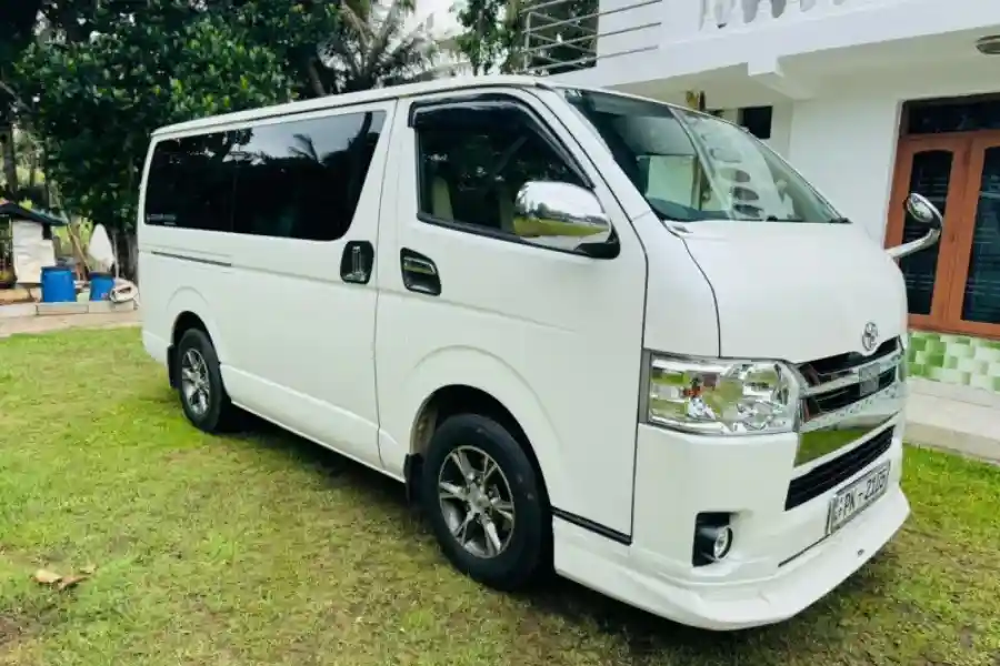 Toyota KDH Flat Roof